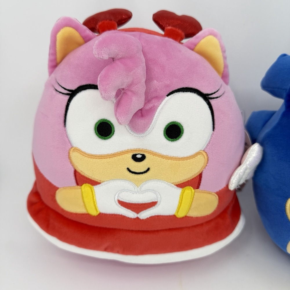 New Squishmallows Sonic the Hedgehog & Amy Love 8" Plush Valentine's Day Set 2 - Picture 3 of 6